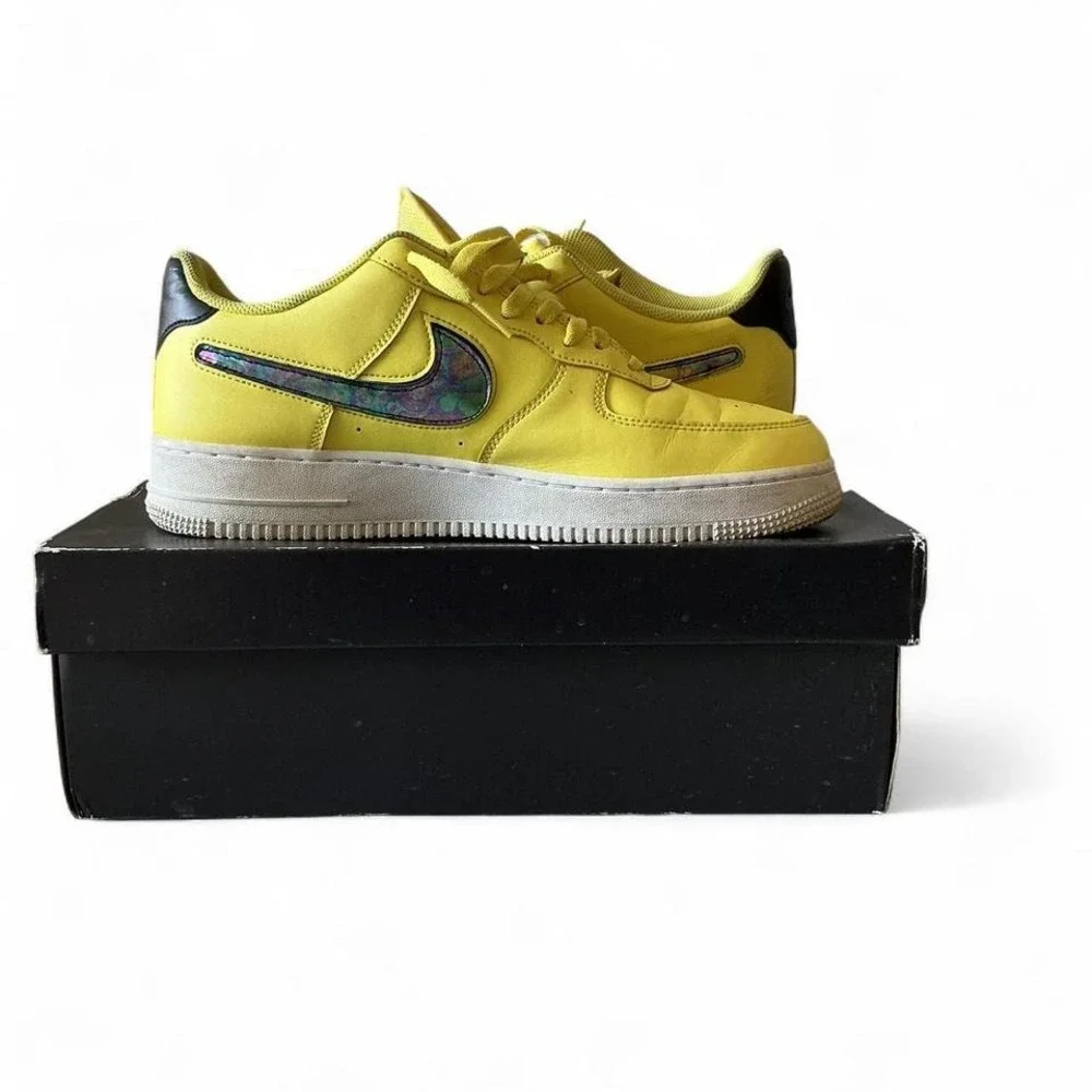 Yellow Nike Air Force 1 trainers rare pair MEN‎ SIZE 9